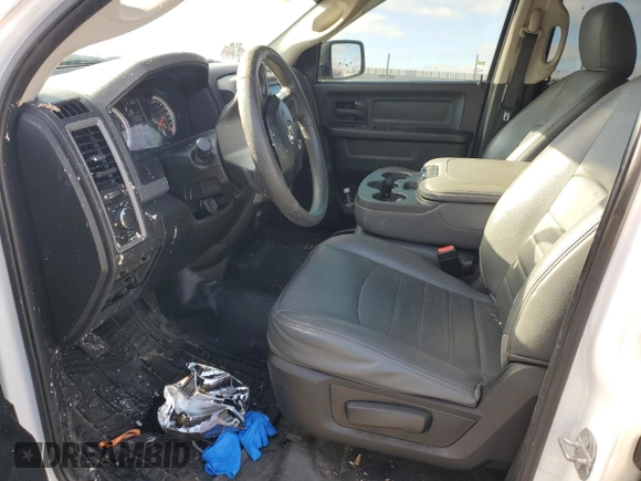 2019 Ram 1500 Tradesman z VIN 1C6RR6KG7KS521077, wystawiony jako Copart lot #83631384 z przebiegiem 79 894 mil mil oraz Szkoda całkowita • Salvage title. Historia ofert i sprzedaży dostępna na DreamBid. Obrazek 7.