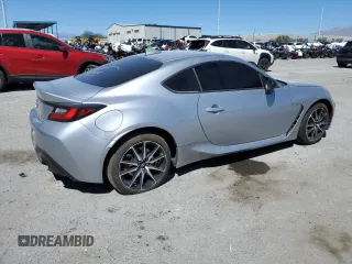 2024 Toyota GR86 with VIN JF1ZNBB16R9751354, listed as a Copart auction lot 51024344 with 1,092 mi miles and Salvage Title. Bid and sale history available at carsss.com. Image 3.