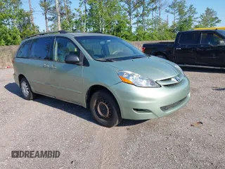 2006 Toyota Sienna CE with VIN 5TDZA23C06S390125, listed as a IAAI auction lot 42067821 with 147,152 mi miles and . Bid and sale history available at carsss.com. Image 1.