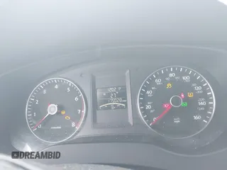 2014 Volkswagen Jetta SE z VIN 3VWD17AJ7EM265918, wystawiony jako IAAI lot #41631974 z przebiegiem 175 028 mil mil oraz . Historia ofert i sprzedaży dostępna na DreamBid. Obrazek 6.