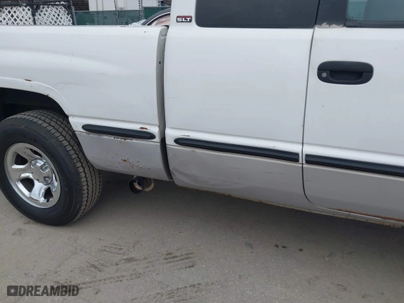 1998 Dodge Ram 1500 with VIN 3B7HC12Y4WM271488, listed as a IAAI auction lot 41505101 with 165,001 mi miles. Bid and sale history available at carsss.com. Image 13.