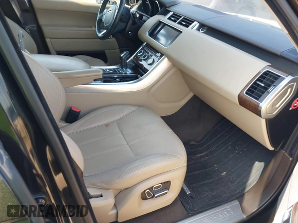2015 Land Rover Range Rover Sport HSE with VIN SALWR2VF4FA539158, listed as a IAAI auction lot 42050217 with 59,826 mi miles. Bid and sale history available at carsss.com. Image 5.