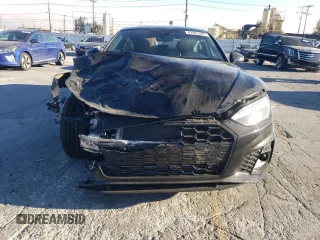 2024 Audi A5 Sportback S line Premium z VIN WAUDACF50RA092458, wystawiony jako Copart lot #87967485 z przebiegiem 4 564 mil mil oraz Szkoda całkowita • Salvage title. Historia ofert i sprzedaży dostępna na DreamBid. Obrazek 5.