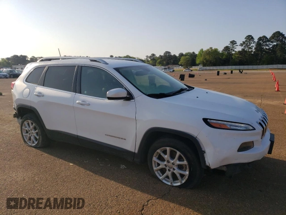 2018 Jeep Cherokee Latitude Plus with VIN 1C4PJLLB0JD534927, listed as a Copart auction lot 51090415 with 166,244 mi miles and Salvage Title. Bid and sale history available at carsss.com. Image 4.
