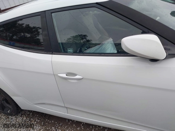 2014 Hyundai Veloster with VIN KMHTC6AD7EU217470, listed as a IAAI auction lot 41286296 with 150,034 mi miles. Bid and sale history available at carsss.com. Image 14.