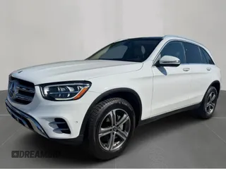 2021 Mercedes-Benz GLC 300 z VIN W1N0G8DB6MV300830, wystawiony jako Copart lot #61652945 z przebiegiem 135 882 mil mil oraz Czysty tytuł • Clean title. Historia ofert i sprzedaży dostępna na DreamBid. Obrazek 2.