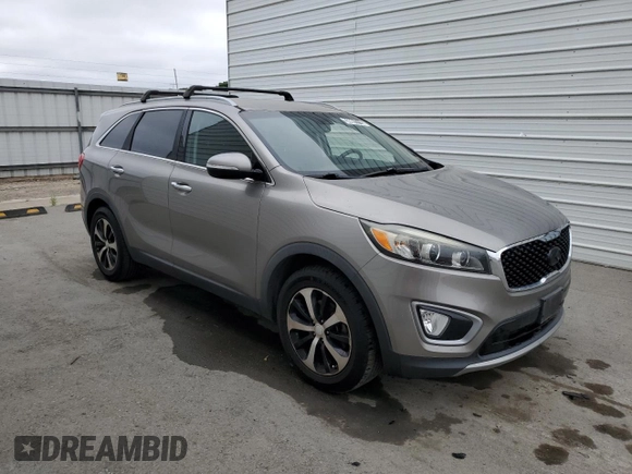 2017 Kia Sorento EX z VIN 5XYPH4A56HG293840, wystawiony jako Copart lot #58001715 z przebiegiem 102 546 mil mil oraz Czysty tytuł • Clean title. Historia ofert i sprzedaży dostępna na DreamBid. Obrazek 4.