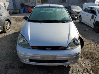 2003 Ford Focus ZX3 with VIN 3FAFP31Z33R178841, listed as a Copart auction lot 43453095 with 187,698 mi miles and Salvage title. Bid and sale history available at DreamBid. Image 5.