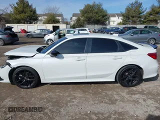 2024 Honda Civic Si z VIN 2HGFE1E5XRH474084, wystawiony jako IAAI lot #41465798 z przebiegiem 14 141 mil mil oraz . Historia ofert i sprzedaży dostępna na DreamBid. Obrazek 14.