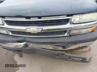2003 Chevrolet Tahoe LS with VIN 1GNEC13T73R297770, listed as a IAAI auction lot 42071895 with 215,848 mi miles. Bid and sale history available at carsss.com. Image 6.