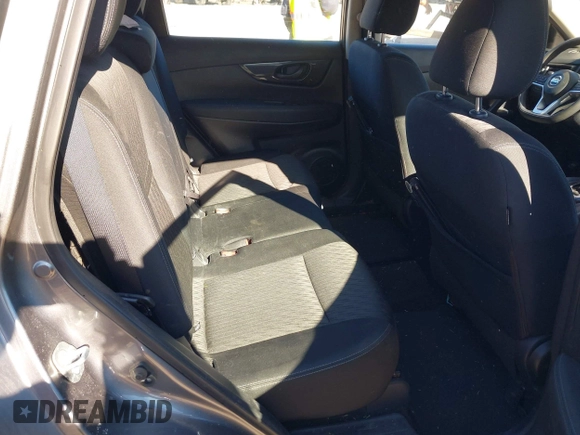 2019 Nissan Rogue SV with VIN KNMAT2MV7KP500390, listed as a IAAI auction lot 41897372 with 152,530 mi miles. Bid and sale history available at carsss.com. Image 8.