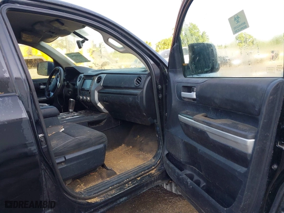 2014 Toyota Tundra 4WD Truck SR with VIN 5TFUW5F1XEX377799, listed as a IAAI auction lot 41889381 with 225,551 mi miles. Bid and sale history available at carsss.com. Image 5.
