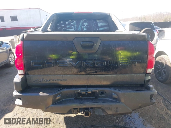 2003 Chevrolet Avalanche z VIN 3GNEK13T23G151831, wystawiony jako IAAI lot #41769769 z przebiegiem 207 010 mil mil oraz . Historia ofert i sprzedaży dostępna na DreamBid. Obrazek 16.