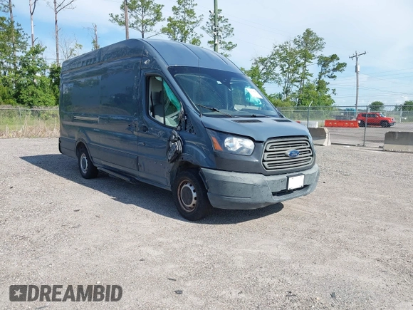2019 Ford Transit z VIN 1FTYR3XM6KKB28883, wystawiony jako IAAI lot #42578545 z przebiegiem 107 204 mil mil oraz . Historia ofert i sprzedaży dostępna na DreamBid. Obrazek 1.