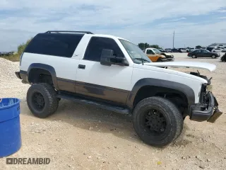 1996 Chevrolet Tahoe with VIN 3GNEK18R9TG165142, listed as a Copart auction lot 70018514 with 141,403 mi miles and Salvage Title. Bid and sale history available at carsss.com. Image 4.