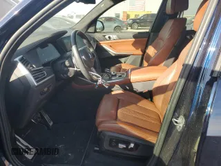 2022 BMW X7 M50i z VIN 5UXCX6C00N9L56814, wystawiony jako Copart lot #46108725 z przebiegiem 35 216 mil mil oraz Szkoda całkowita • Salvage title. Historia ofert i sprzedaży dostępna na DreamBid. Obrazek 7.
