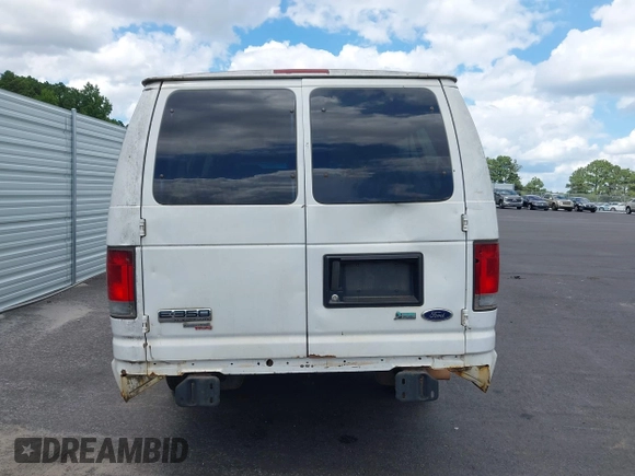 2013 Ford Econoline Passenger XL z VIN 1FBSS3BL0DDA07125, wystawiony jako IAAI lot #42791757 z przebiegiem 204 148 mil mil oraz . Historia ofert i sprzedaży dostępna na DreamBid. Obrazek 16.