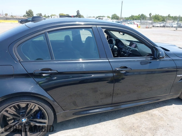 2015 BMW M3 с VIN WBS3C9C59FP804029, выставлен на аукционе IAAI как лот 42438618 с пробегом 109 817 миль миль и . История ставок и продаж доступна на DreamBid. Изображение 13.
