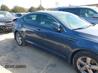 2015 Kia Optima LX z VIN 5XXGM4A73FG364345, wystawiony jako IAAI lot #41598303 z przebiegiem 134 486 mil mil oraz . Historia ofert i sprzedaży dostępna na DreamBid. Obrazek 14.