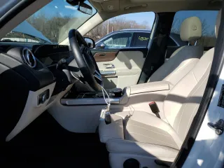 2022 Mercedes-Benz GLB with VIN W1N4M4HB4NW201013, listed as a Copart auction lot 47977425 with 31,335 mi miles and Salvage Title. Bid and sale history available at carsss.com. Image 7.