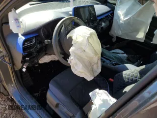 2022 Toyota C-HR XLE with VIN NMTKHMBX5NR140566, listed as a Copart auction lot 43204845 with Not Provided miles and Salvage Title. Bid and sale history available at DreamBid. Image 8.