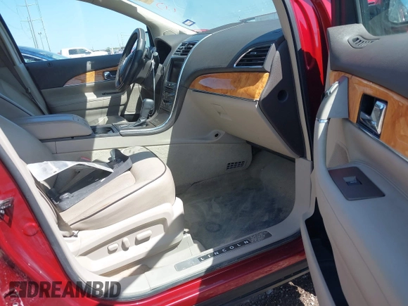 2013 Lincoln MKX with VIN 2LMDJ6JK3DBL15557, listed as a IAAI auction lot 42013960 with 1 mi miles. Bid and sale history available at carsss.com. Image 5.