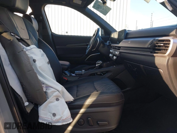 2024 Kia Telluride EX with VIN 5XYP3DGC7RG448286, listed as a IAAI auction lot 42455682 with 16,574 mi miles and . Bid and sale history available at DreamBid. Image 5.
