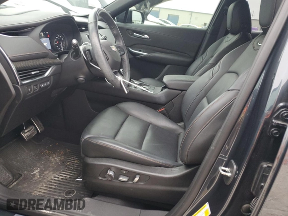 2021 Cadillac XT4 FWD Sport with VIN 1GYFZER42MF050687, listed as a Copart auction lot 78860394 with 20,482 mi miles and Salvage Title. Bid and sale history available at DreamBid. Image 7.