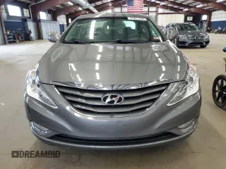 2013 Hyundai Sonata GLS z VIN 5NPEB4AC8DH659615, wystawiony jako Copart lot #55651985 z przebiegiem 81 532 mil mil oraz Szkoda całkowita • Salvage title. Historia ofert i sprzedaży dostępna na DreamBid. Obrazek 5.