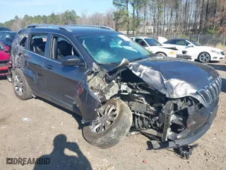 2019 Jeep Cherokee Latitude Plus with VIN 1C4PJMLB3KD424994, listed as a IAAI auction lot 41506691 with 87,912 mi miles. Bid and sale history available at carsss.com. Image 1.