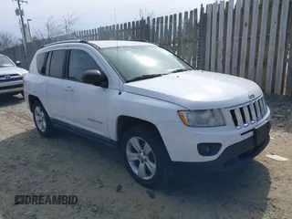 2011 Jeep Compass with VIN 1J4NF1FB2BD258223, listed as a IAAI auction lot 41770762 with 137,122 mi miles. Bid and sale history available at carsss.com. Image 1.