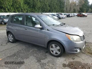 2009 Pontiac G3 z VIN KL2TD66E39B647536, wystawiony jako Copart lot #76592784 z przebiegiem 123 818 mil mil oraz Szkody całkowita. Historia ofert i sprzedaży dostępna na DreamBid. Obrazek 4.