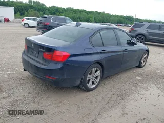 2013 BMW 3 Series 328i с VIN WBA3A5C54DF355588, выставлен на аукционе IAAI как лот 42371580 с пробегом 184 548 миль миль и . История ставок и продаж доступна на DreamBid. Изображение 4.