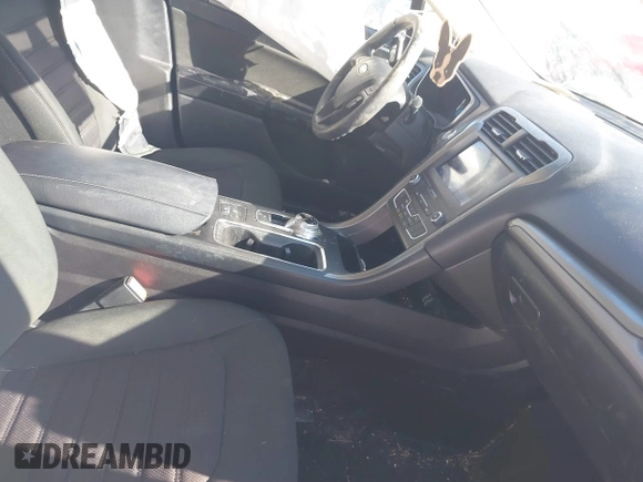 2020 Ford Fusion SE with VIN 3FA6P0HD3LR146853, listed as a IAAI auction lot 41618626 with 54,265 mi miles and . Bid and sale history available at DreamBid. Image 5.