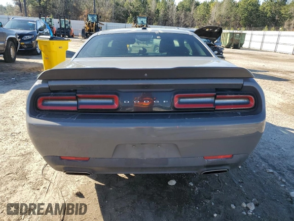 2019 Dodge Challenger SXT z VIN 2C3CDZAG4KH521999, wystawiony jako Copart lot #42093645 z przebiegiem 83 704 mil mil oraz Szkoda całkowita • Salvage title. Historia ofert i sprzedaży dostępna na DreamBid. Obrazek 6.
