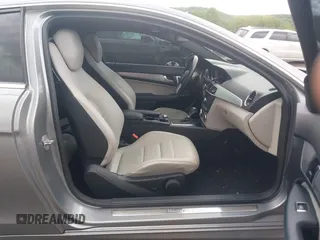 2012 Mercedes-Benz C 250 с VIN WDDGJ4HB5CF745892, выставлен на аукционе IAAI как лот 42347608 с пробегом 109 677 миль миль и . История ставок и продаж доступна на DreamBid. Изображение 5.
