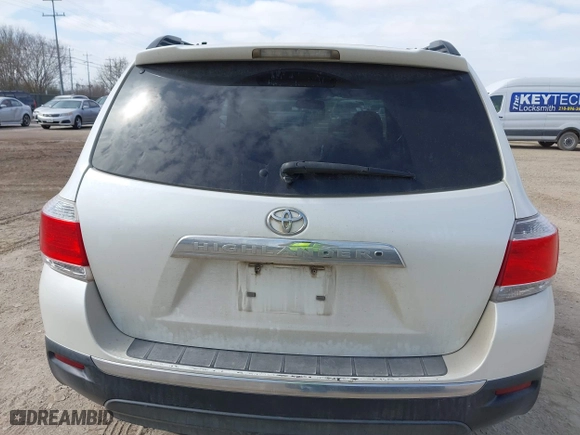 2013 Toyota Highlander with VIN 5TDZK3EH6DS096284, listed as a IAAI auction lot 41735321 with 239,697 mi miles. Bid and sale history available at carsss.com. Image 17.