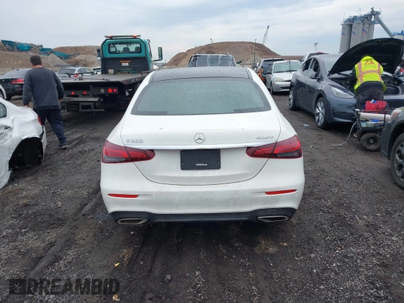 2021 Mercedes-Benz E 350 with VIN W1KZF8EB6MB001569, listed as a IAAI auction lot 41651693 with 35,156 mi miles and . Bid and sale history available at DreamBid. Image 16.