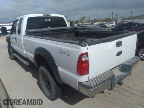 2008 Ford Super Duty F-250 SRW XL with VIN 1FTSX21538EE24913, listed as a IAAI auction lot 41279613 with 288,360 mi miles. Bid and sale history available at carsss.com. Image 3.