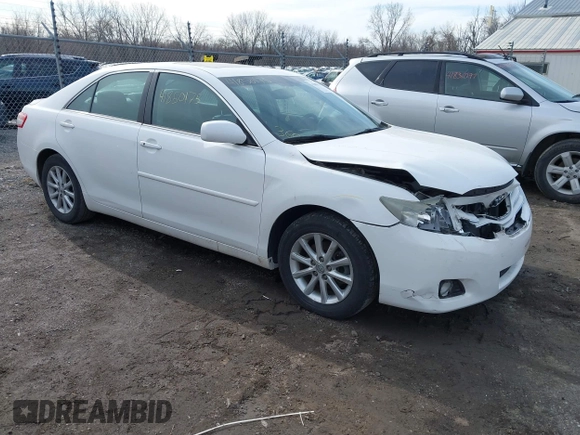 2011 Toyota Camry LE with VIN 4T1BK3EK0BU614245, listed as a IAAI auction lot 41850175 with 267,618 mi miles. Bid and sale history available at carsss.com. Image 1.