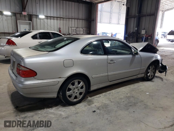 2000 Mercedes-Benz CLK 320/430 with VIN WDBLJ65G4YF123097, listed as a Copart auction lot 46896465 with 156,797 mi miles and Salvage Title. Bid and sale history available at DreamBid. Image 3.