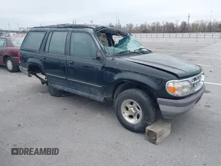 1997 Ford Explorer Eddie Bauer z VIN 1FMDU32X1VZA72924, wystawiony jako IAAI lot #41568771 z przebiegiem 135 089 mil mil oraz . Historia ofert i sprzedaży dostępna na DreamBid. Obrazek 1.