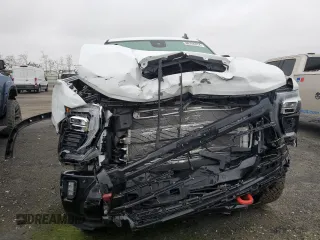 2025 Chevrolet Silverado 3500HD LT with VIN 2GC4KTEY5S1106818, listed as a Copart auction lot 86745374 with 3,342 mi miles and Salvage Title. Bid and sale history available at DreamBid. Image 5.