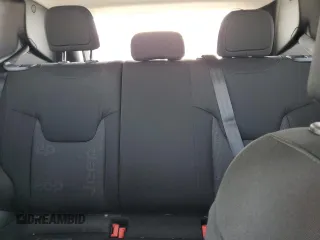 2017 Jeep Renegade Sport z VIN ZACCJBAB5HPG59588, wystawiony jako Copart lot #56972645 z przebiegiem 104 442 mil mil oraz Szkoda całkowita • Salvage title. Historia ofert i sprzedaży dostępna na DreamBid. Obrazek 10.