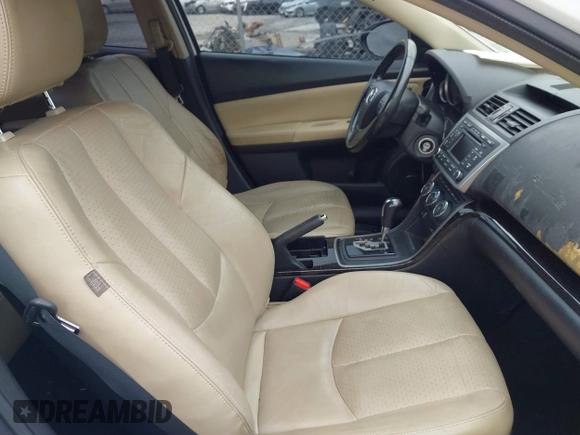 2011 Mazda 6 i Grand Touring z VIN 1YVHZ8CHXB5M11866, wystawiony jako IAAI lot #42412635 z przebiegiem 237 607 mil mil oraz . Historia ofert i sprzedaży dostępna na DreamBid. Obrazek 5.