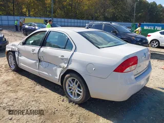 2010 Mercury Milan with VIN 3MEHM0HAXAR660714, listed as a IAAI auction lot 40714520 with 170,729 mi miles and . Bid and sale history available at DreamBid. Image 3.