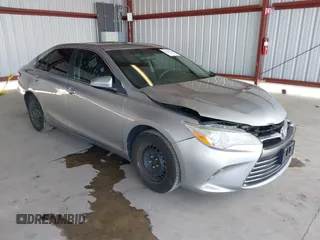 2017 Toyota Camry XLE with VIN 4T1BF1FK7HU713452, listed as a IAAI auction lot 41900223 with 90,192 mi miles. Bid and sale history available at carsss.com. Image 1.
