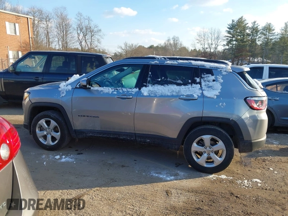 2019 Jeep Compass Latitude with VIN 3C4NJDBB4KT850342, listed as a IAAI auction lot 41398167 with 33,771 mi miles and . Bid and sale history available at DreamBid. Image 14.