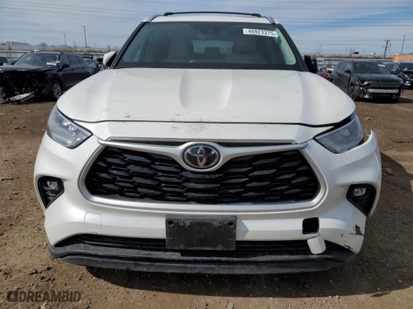 2020 Toyota Highlander XLE with VIN 5TDHZRBH8LS048346, listed as a Copart auction lot 46923375 with 20,168 mi miles and Salvage Title. Bid and sale history available at carsss.com. Image 5.