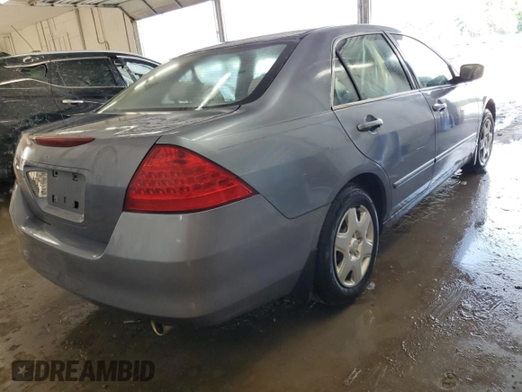 2007 Honda Accord LX with VIN 1HGCM56407A185536, listed as a Copart auction lot 59200255 with 171,820 mi miles and Salvage title. Bid and sale history available at DreamBid. Image 3.